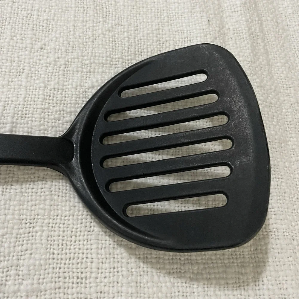 Vintage‎ Ecko Slotted Wide Turner Spatula White Handle Black Nylon Flipper